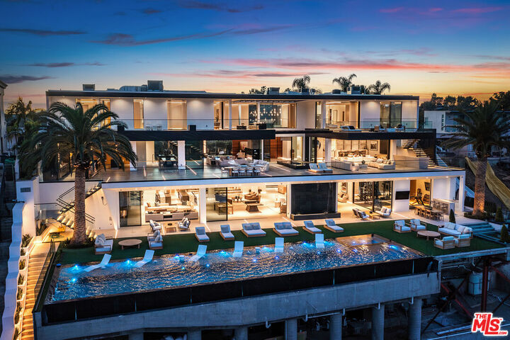 Property Photo: 2078 Stradella Rd CA 90077