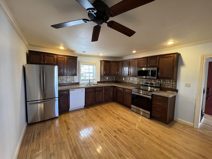 Property Photo:  154 Lee Street  WV 24901 