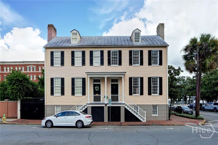 Property Photo: 326 E Bryan Street GA 31401