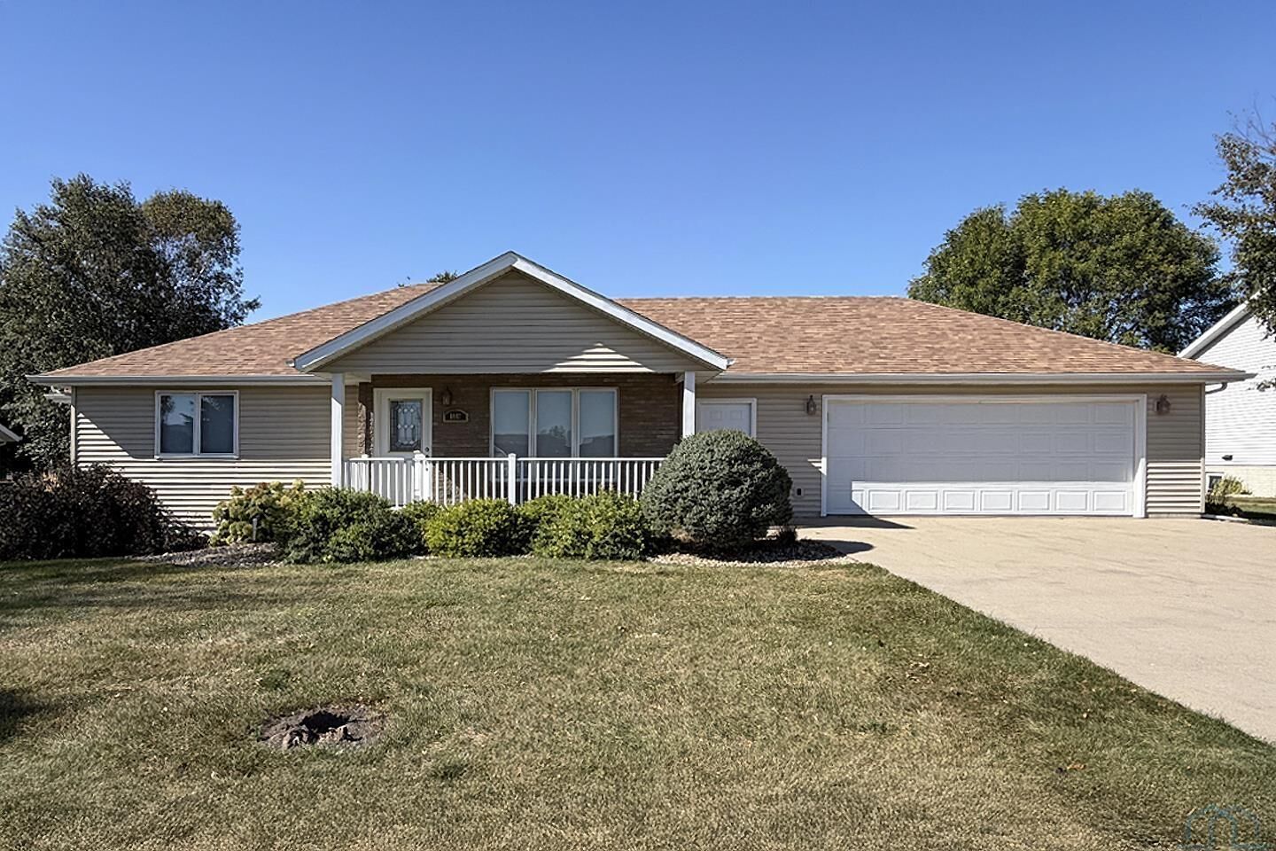 Property Photo: 1447 7th Ave SE IA 51250