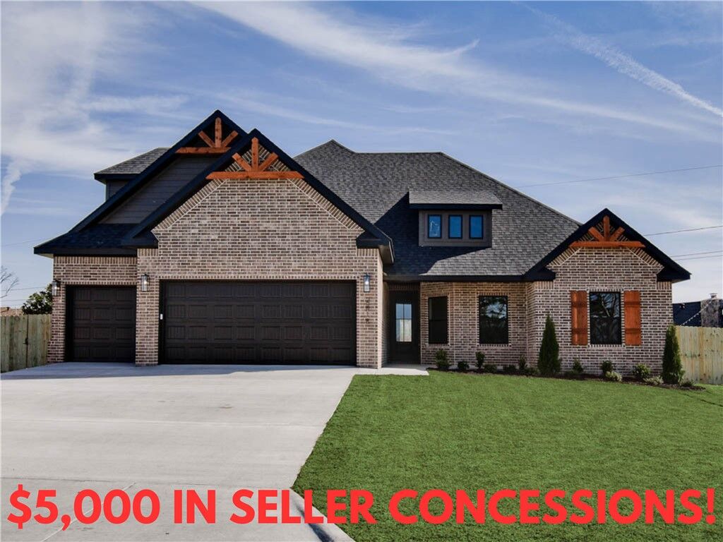 Property Photo:  2818 Rife Circle  AR 72758 
