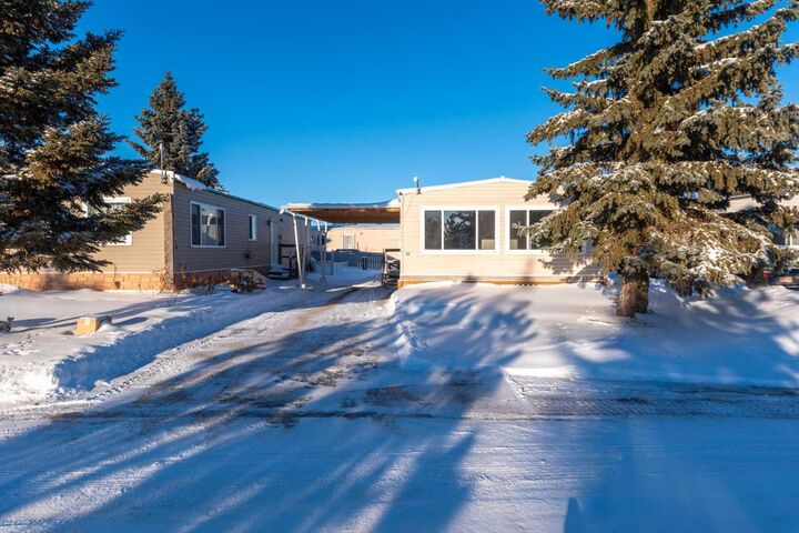 Photo de la propriété:  5308 57 Street 38  AB T9V 2A3 