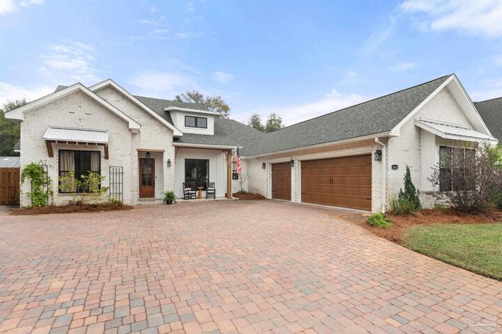 Property Photo:  1412 W Shores Blvd  FL 32563 