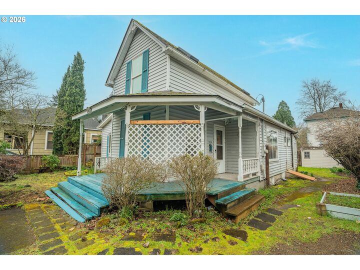 Property Photo:  7453 N Stockton Ave  OR 97203 