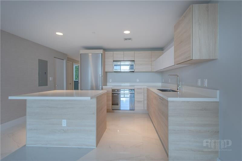 Property Photo:  16385 Biscayne Boulevard 406  FL 33160 