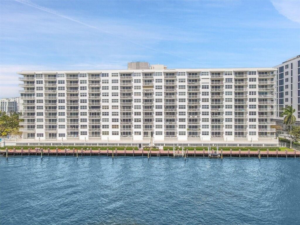 Property Photo:  511 Bayshore Drive 604  FL 33304 