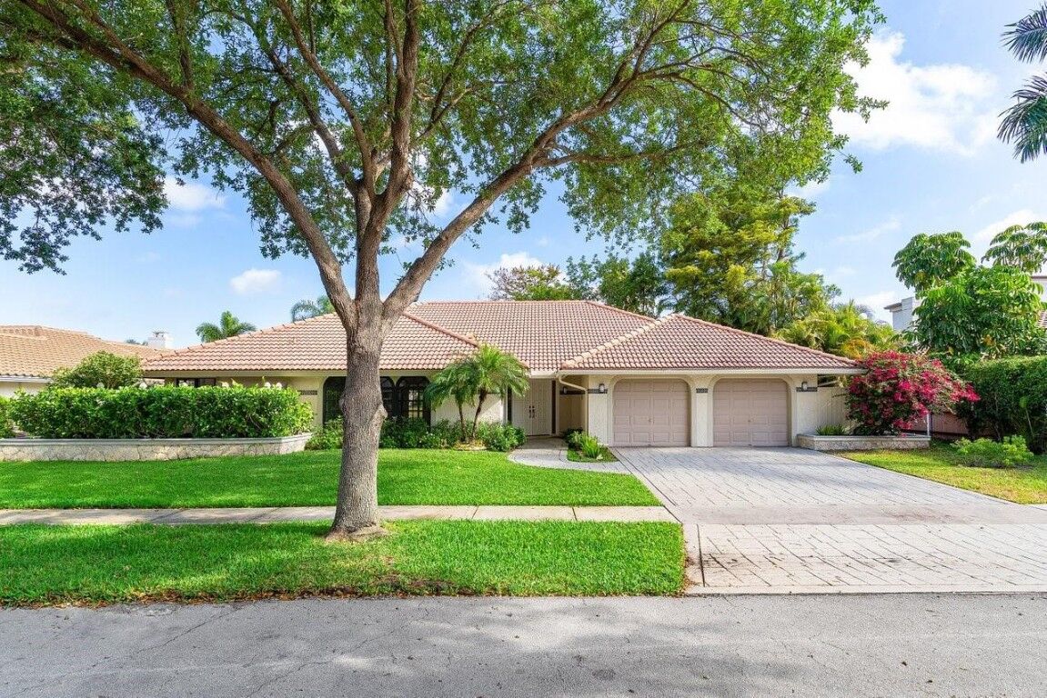 Property Photo:  2715 NW 28th Street  FL 33434 