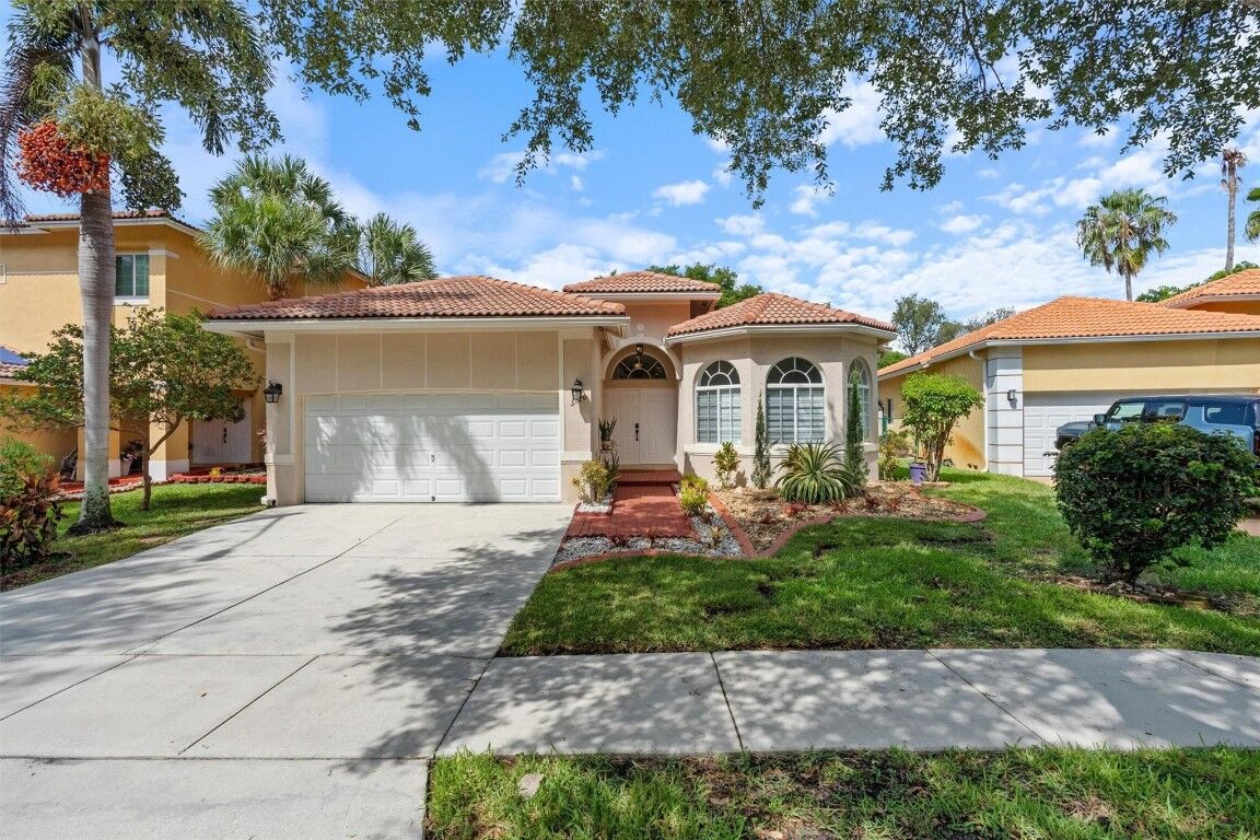 Property Photo: 3120 SW 142nd Avenue FL 33027