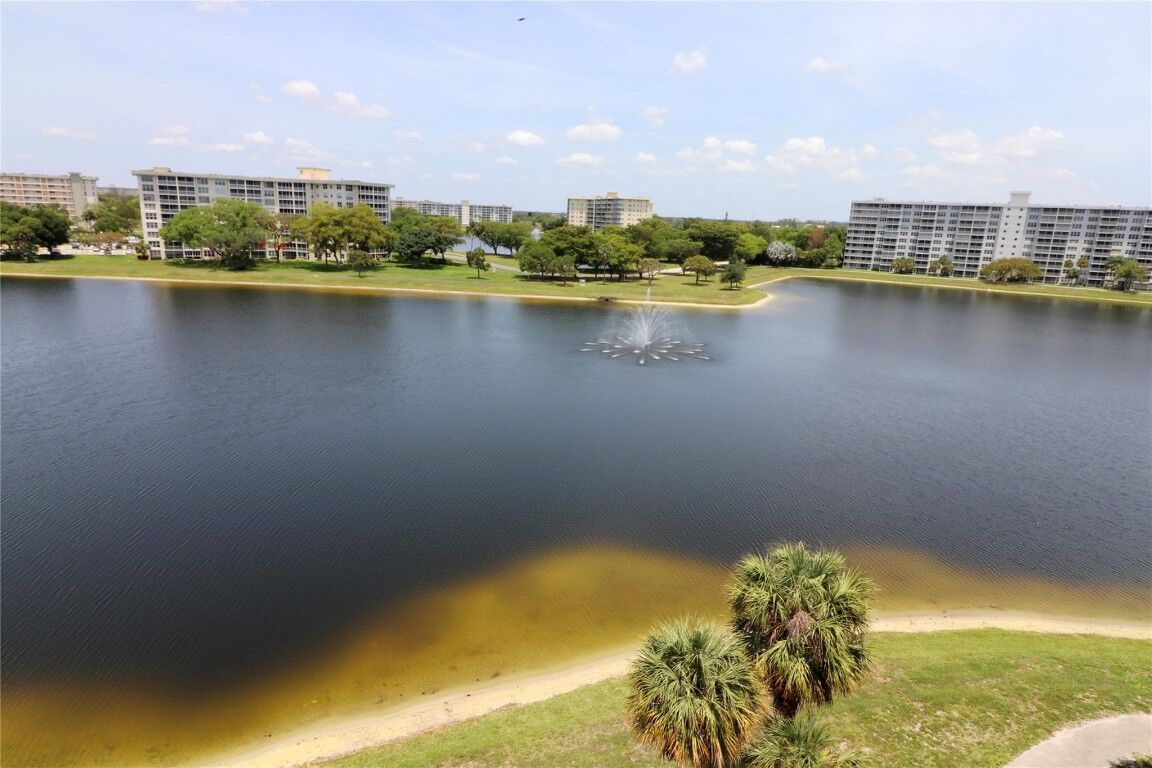 Property Photo:  2801 N Palm Aire Drive 505  FL 33069 