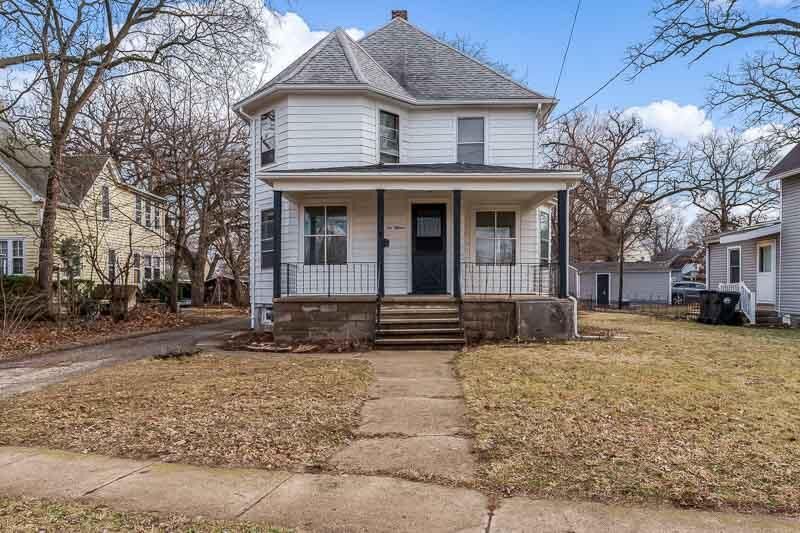 Property Photo:  1015 Prairie Avenue  WI 53511 