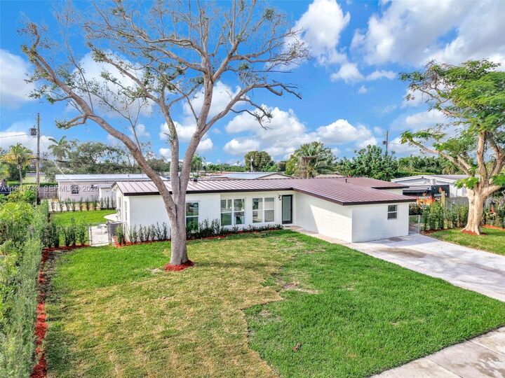 Property Photo:  20030 Island Rd  FL 33189 