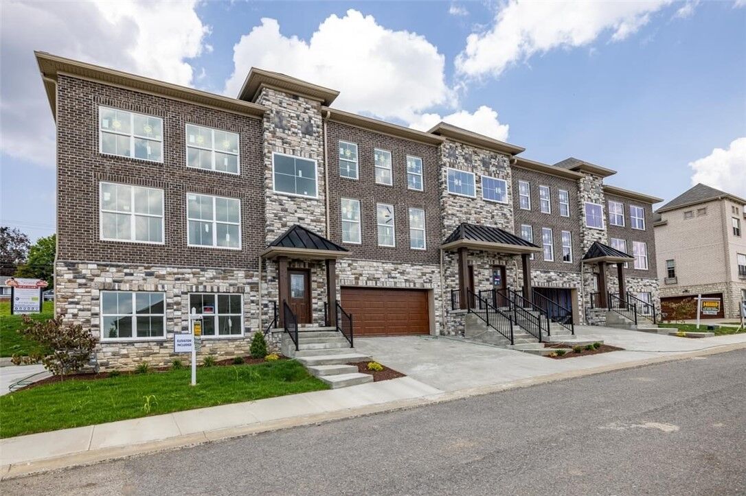 Property Photo:  239 Lucca Ln  PA 15241 