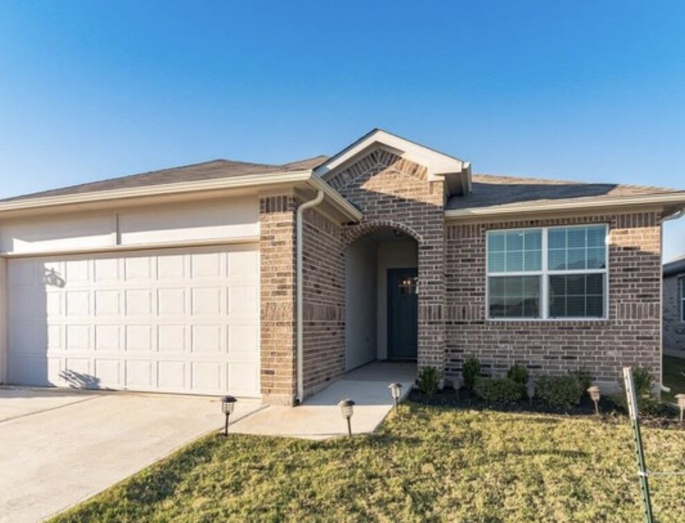 Property Photo:  2001 Fairhaven Gateway Gateway  TX 78626 