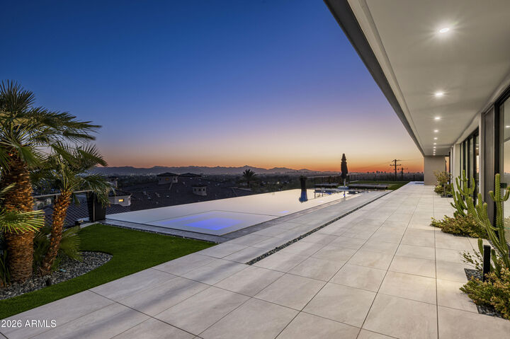 Property Photo:  4725 N 56th Street  AZ 85018 