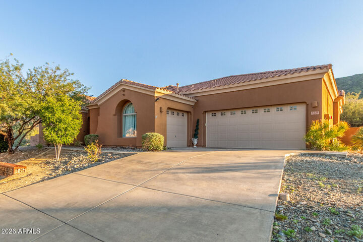 Property Photo: 1731 W Steinway Drive AZ 85041