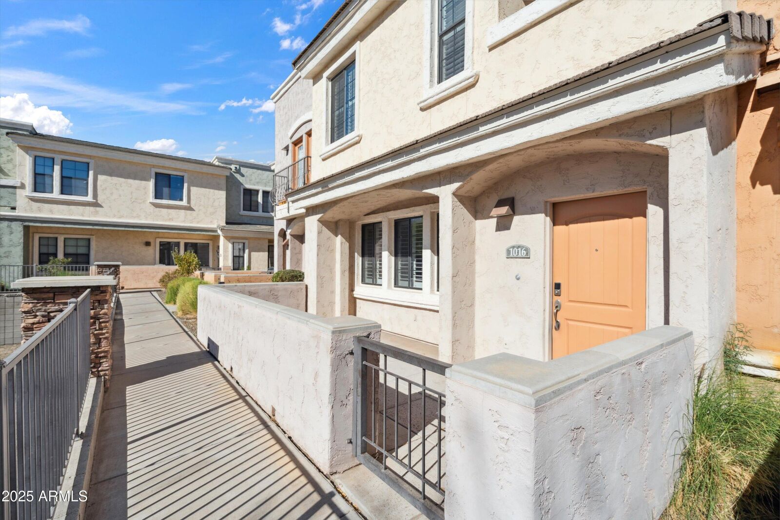 Property Photo: 10757 N 74th Street 1016 AZ 85260