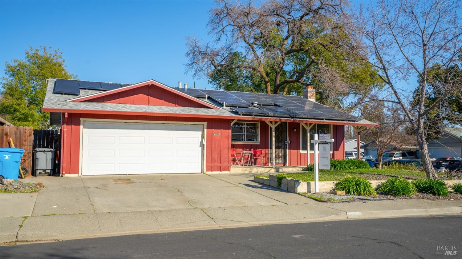 Property Photo:  309 Adobe Drive  CA 95687 