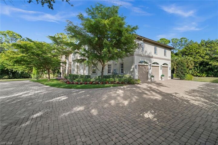 Property Photo: 9250 The Ln FL 34109