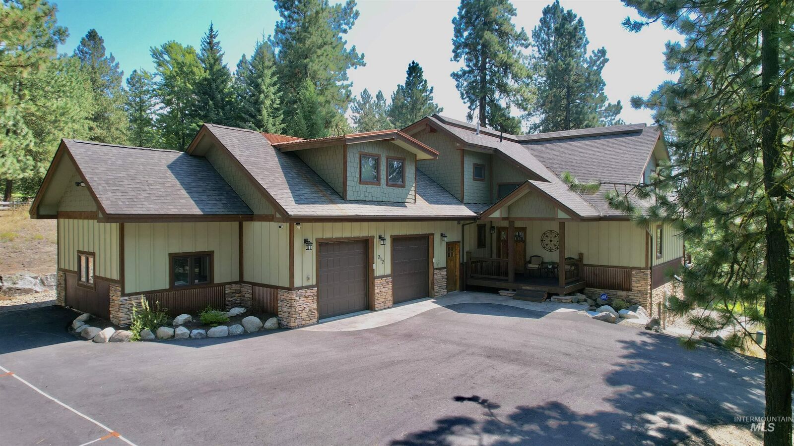 Property Photo:  212 Riovista  ID 83638 