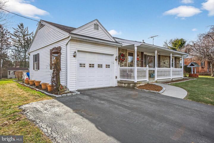 Property Photo:  528 W Broad Street  PA 17557 