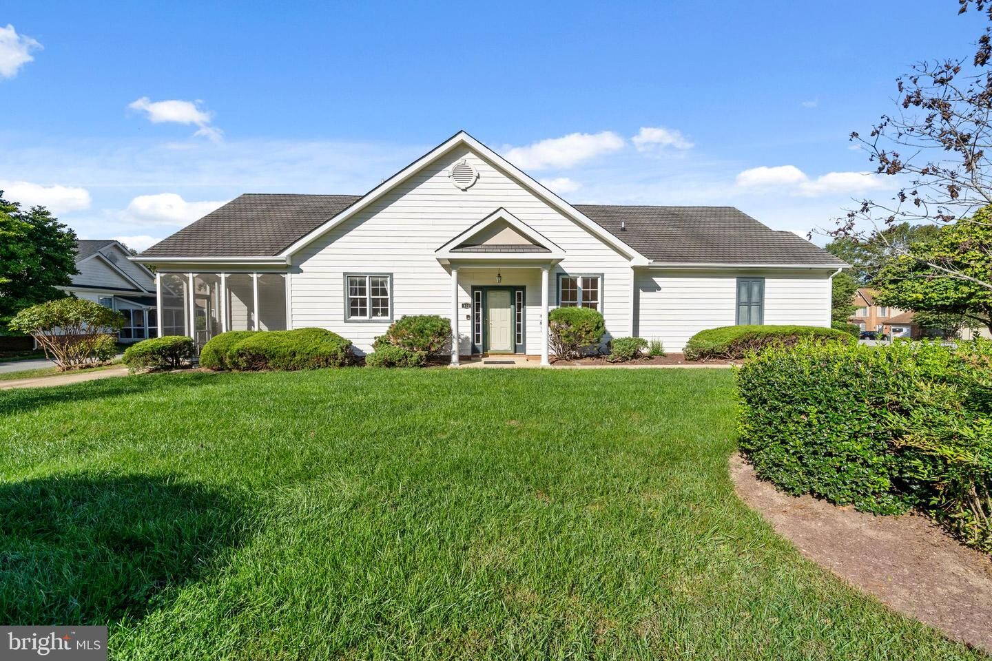 Property Photo: 923 Hickory Circle MD 20646