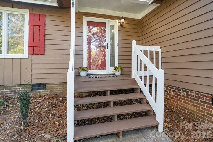 Property Photo:  9525 Goldsmith Lane  NC 28227 