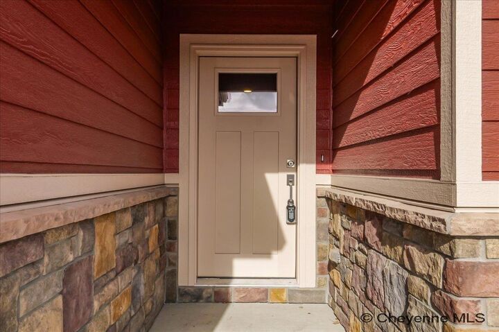 Property Photo:  606 Cherry St  WY 82007 