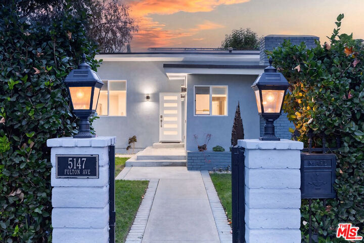 Property Photo:  5147 Fulton Ave  CA 91423 