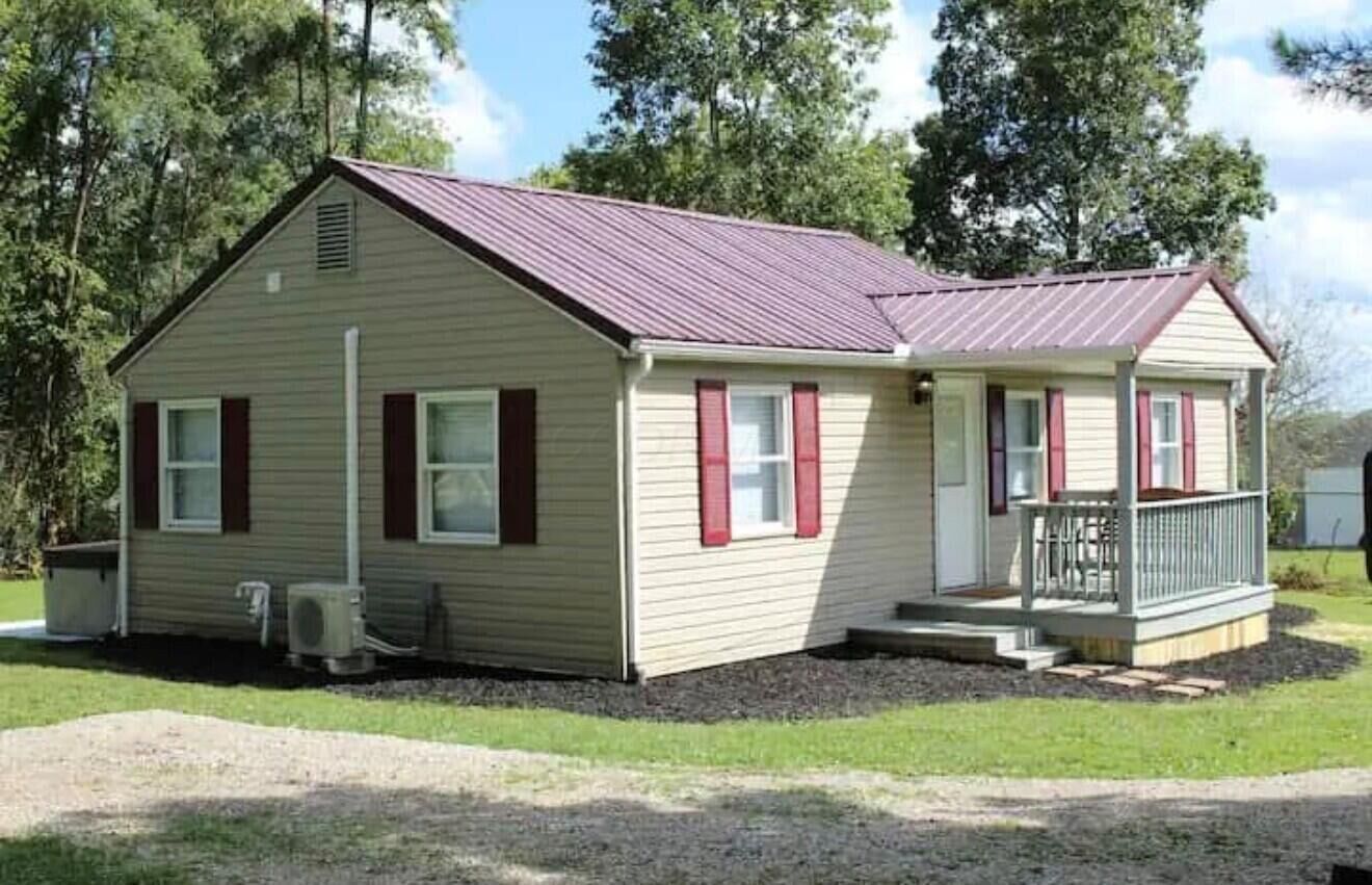 Property Photo: 13190 Tarlton Road OH 43113