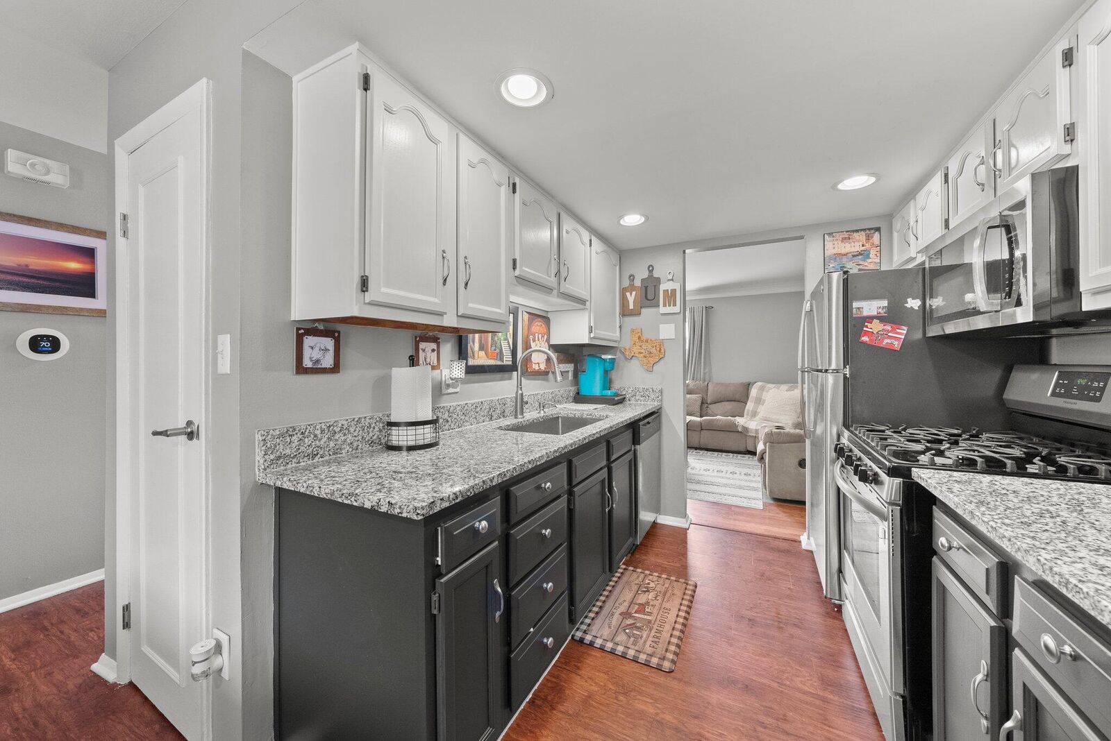 Property Photo:  2560 Scioto View Lane  OH 43221 