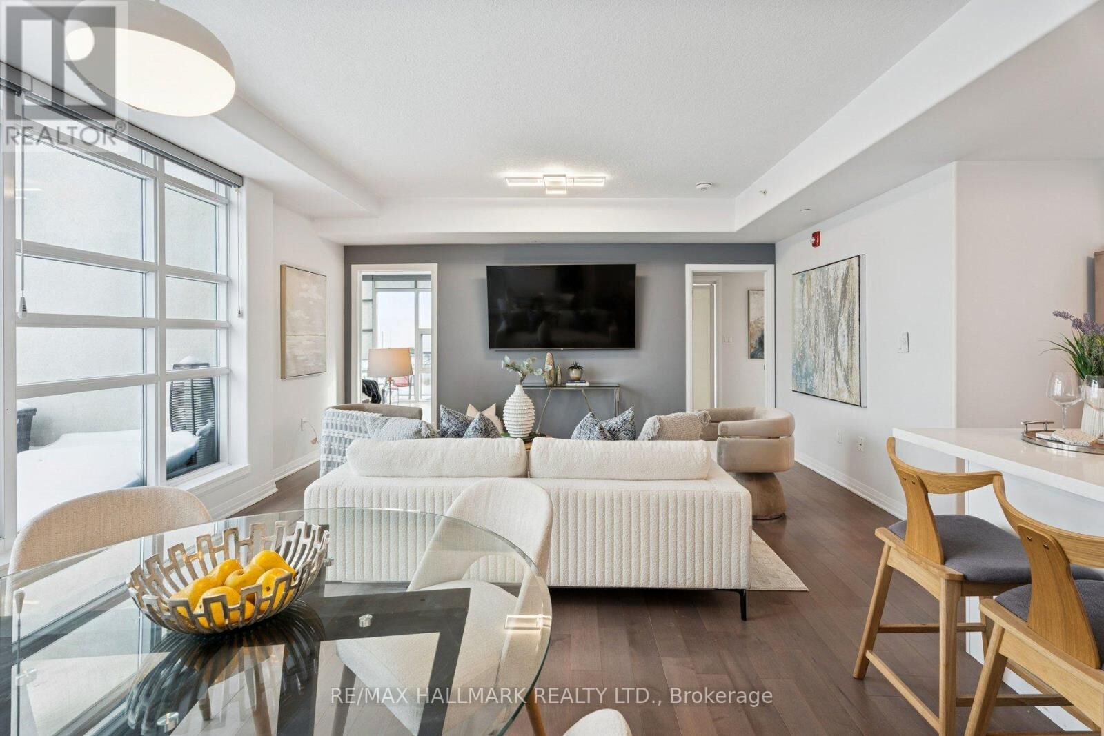 Property Photo: 10 Concord Place 409 ON L3M 0G6