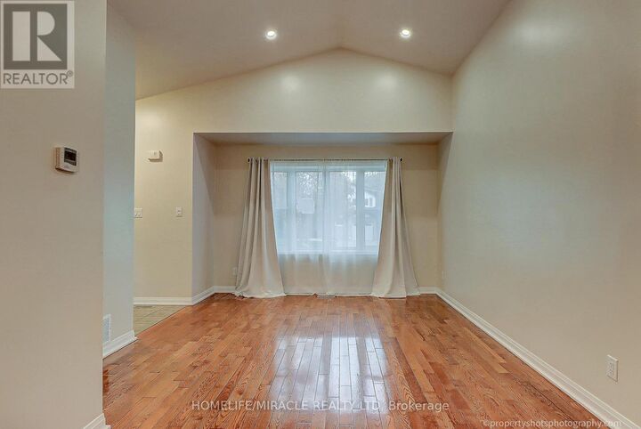 Property Photo: 4 Richvale Drive Upper ON L6Z 1M4