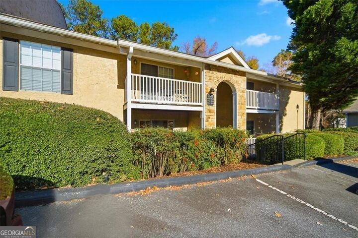 Property Photo:  3120 Seven Pines Court 205  GA 30339 