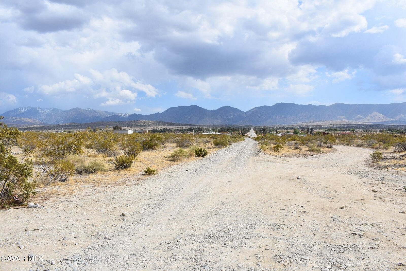 Property Photo: 34630 Longview &Amp Ave V2 Road CA 93553