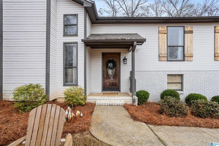 Property Photo:  4215 Park Circle  AL 35080 