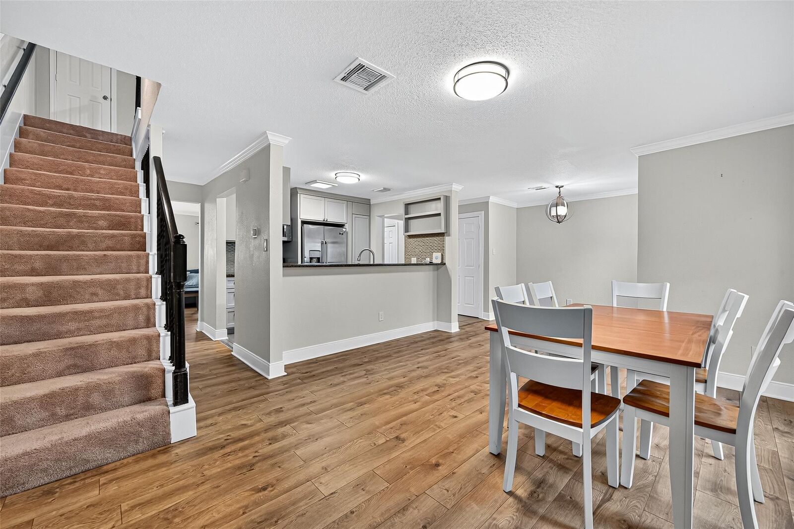 Property Photo:  711 Worthshire Street  TX 77008 