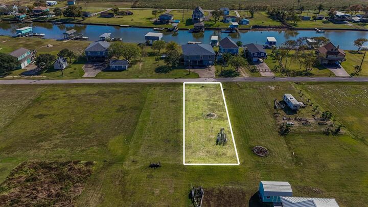 Property Photo:  40 County Road 291  TX 77414 