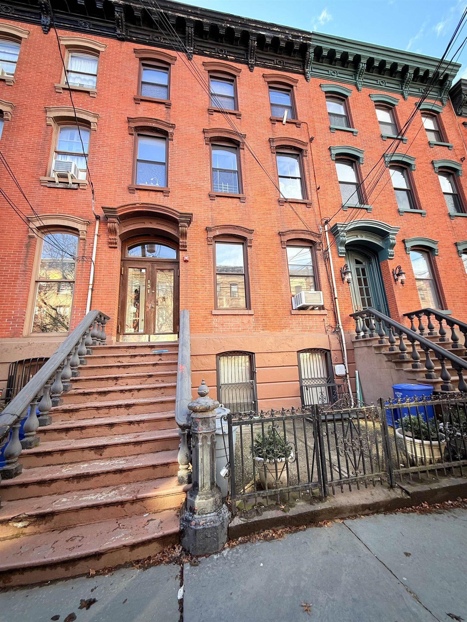 Property Photo: 131 Mercer St 4 NJ 07302