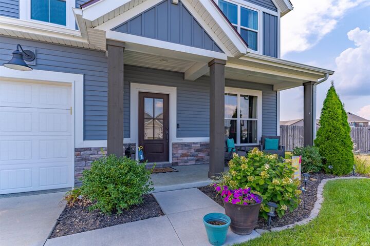 Property Photo:  5430 Bloomsbury Court  IN 47630 