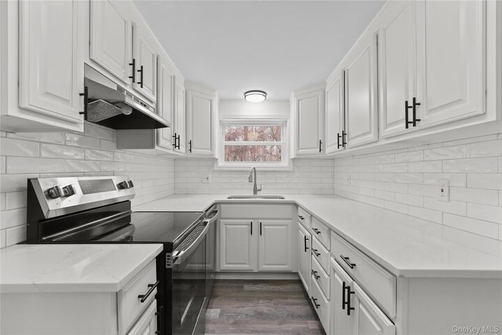 Property Photo:  28 Quaker Road  NY 10512 