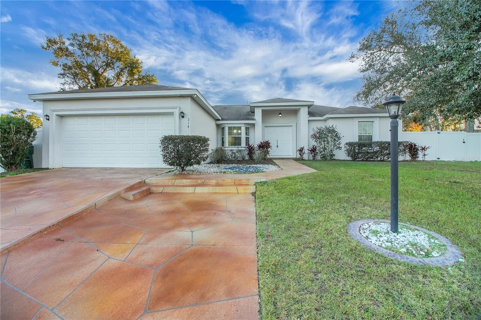 Property Photo:  314 Stone Castle Loop  FL 32159 