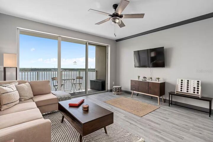 Property Photo: 13415 Blue Heron Beach Drive 1-706 FL 32821