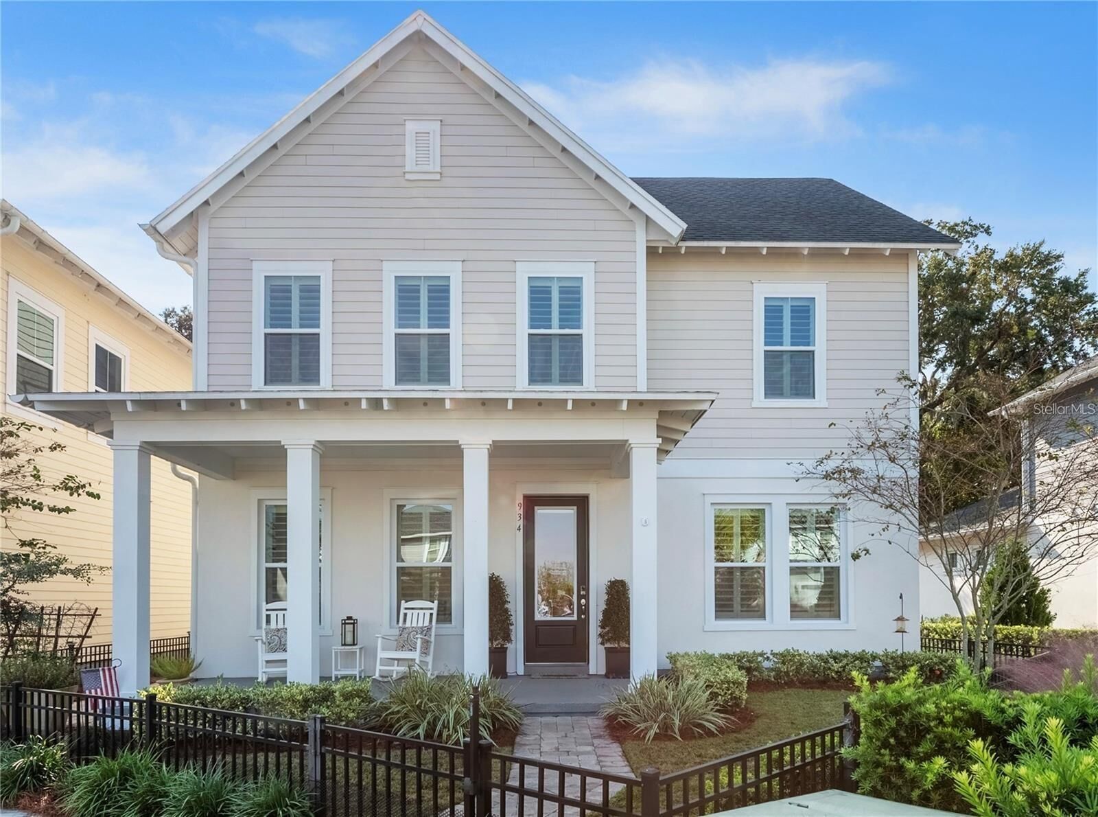 Property Photo:  934 McKinnon Square  FL 34787 