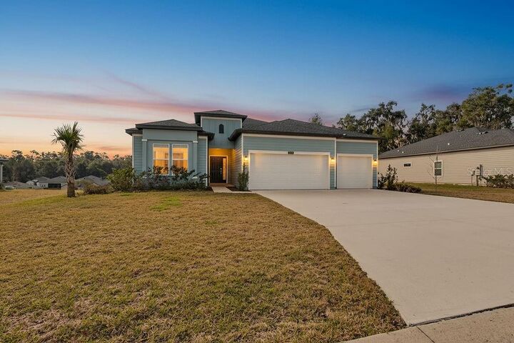 Property Photo: 19444 SW 78th Place FL 34432