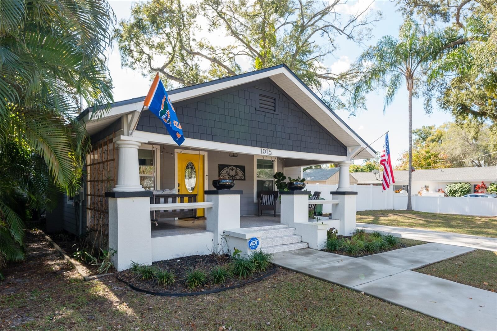 Property Photo:  1015 E Crawford Street  FL 33604 
