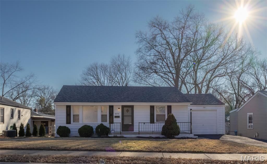 Property Photo:  8570 North Avenue  MO 63114 