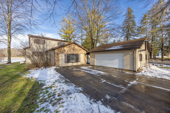 Property Photo:  9158 Elmwood Court  MI 49346 