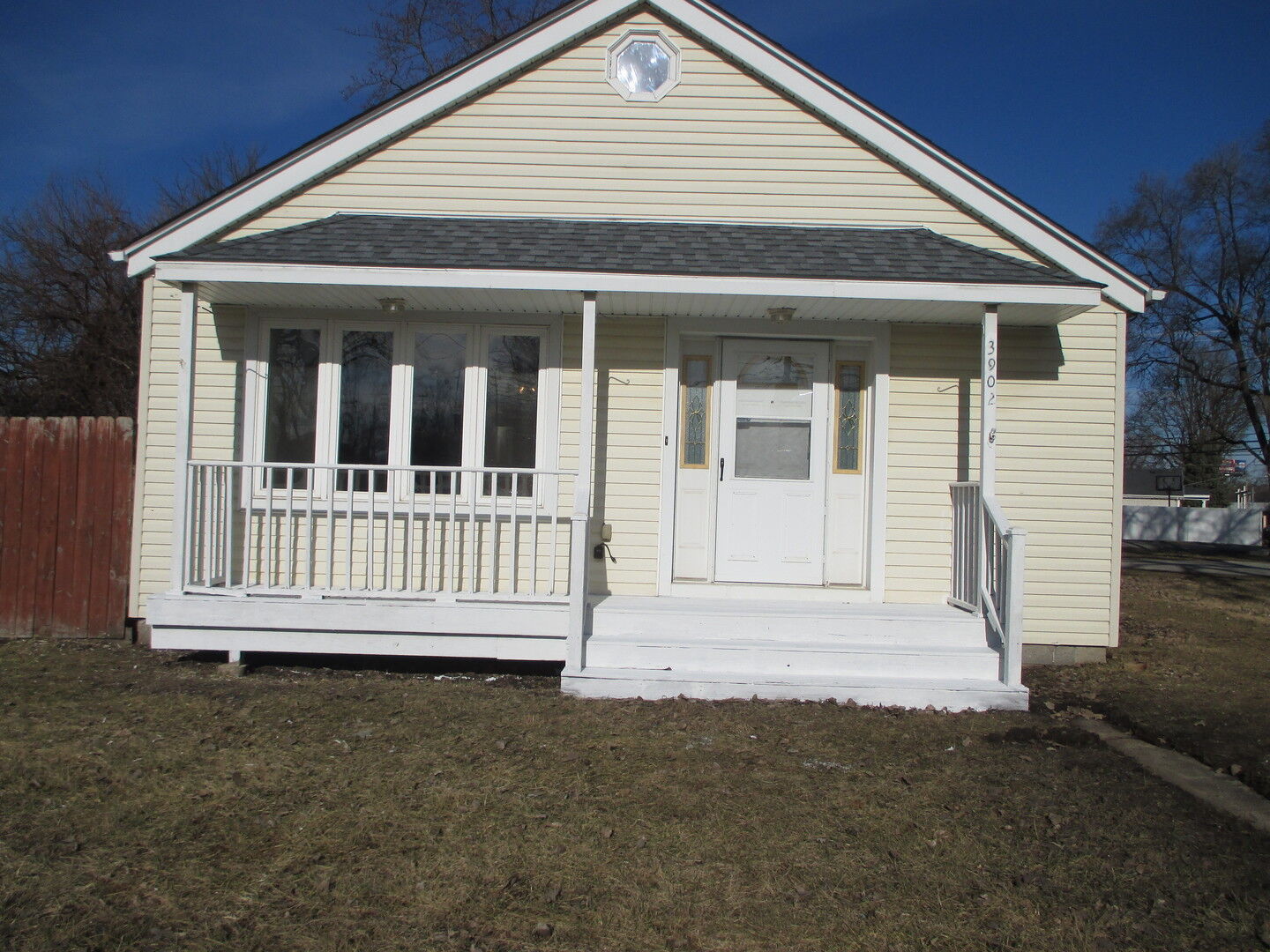 Property Photo: 3902 W Claire Boulevard IL 60445