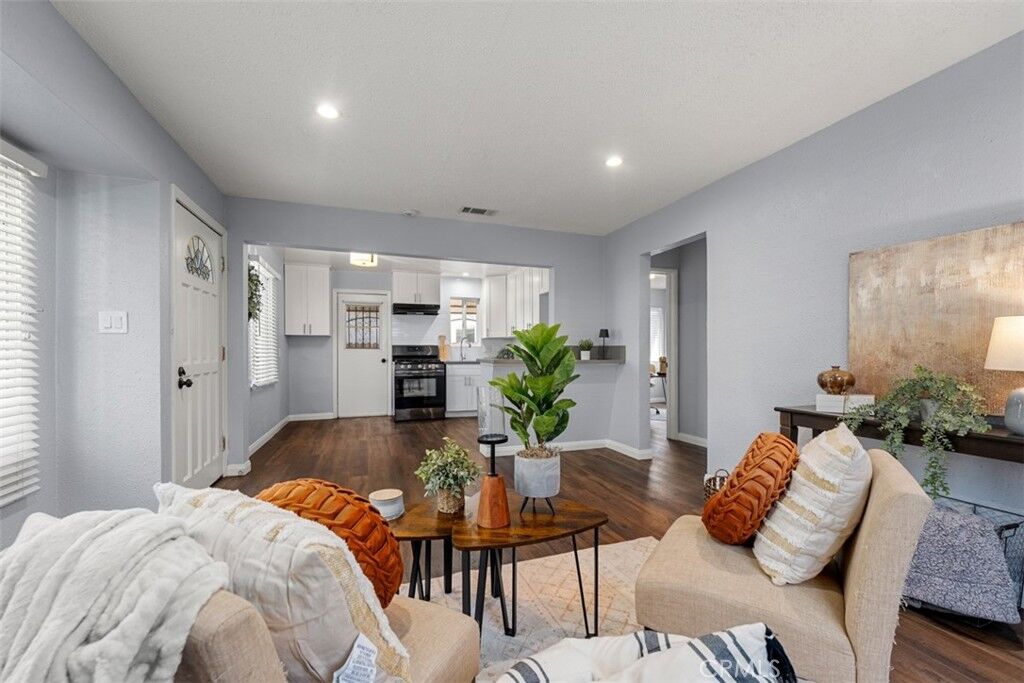 Property Photo:  1157 Wilkins  CA 90023 