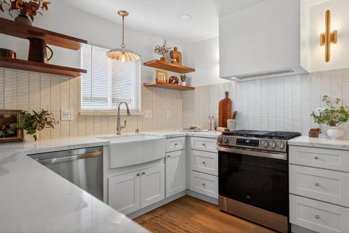 Property Photo: 7170 Westmoreland Way CA 95831